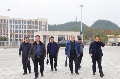 平安建設(shè)迎驗(yàn)收，平安和諧滿校園——我校迎接“懷化市平安建設(shè)示范?！痹u(píng)估驗(yàn)收
